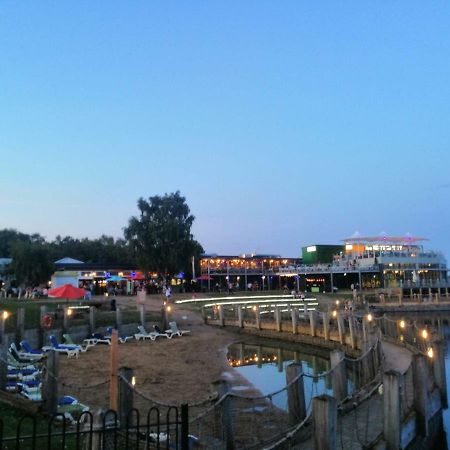 Caravan For Rent At Tattershall Holiday Park Экстерьер фото
