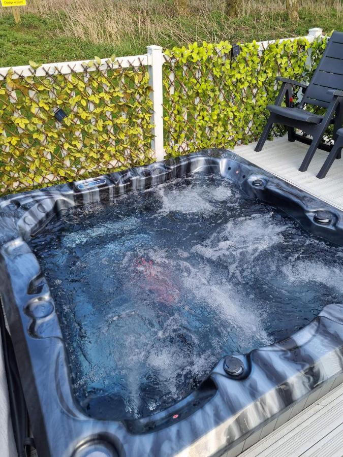 Caravan For Rent At Tattershall Holiday Park Экстерьер фото