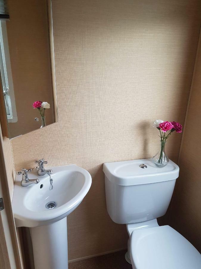 Caravan For Rent At Tattershall Holiday Park Экстерьер фото