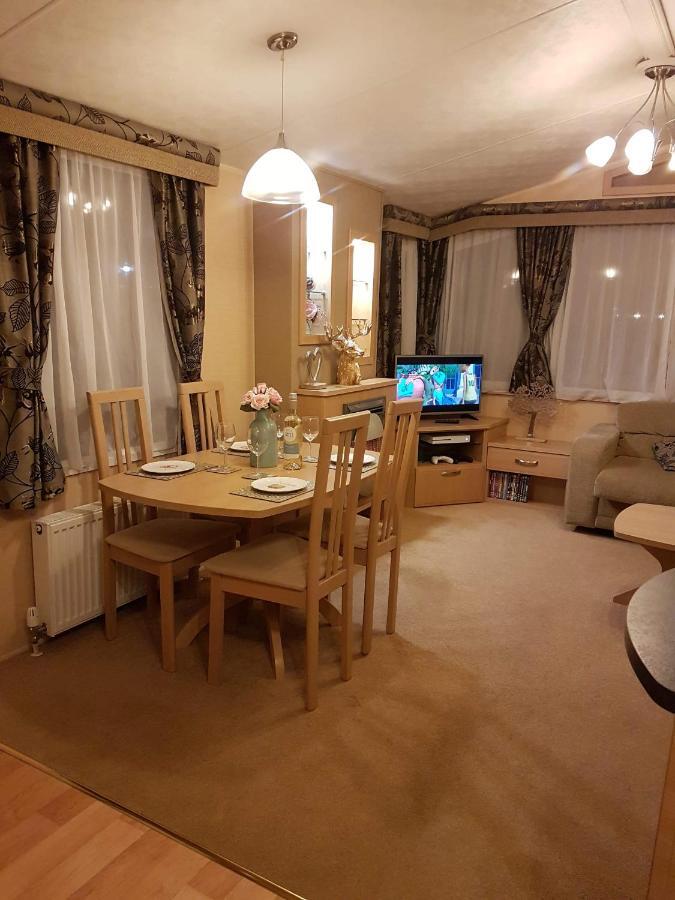 Caravan For Rent At Tattershall Holiday Park Экстерьер фото